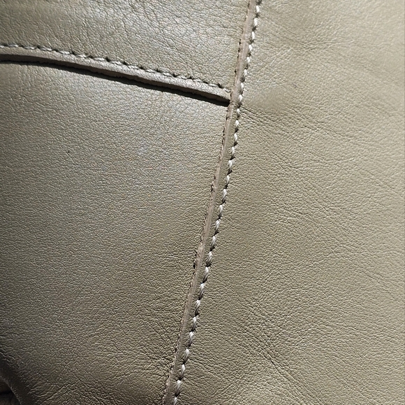 Lamarthe beige leather shoulder bag - Picture 9 of 14